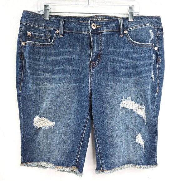 NWT Torrid Distressed Raw Hem Bermuda Jean Shorts Women's Plus Size 16 - Picture 1 of 10